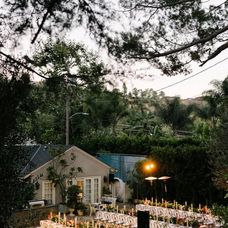 love story in every detail.Alana Hadid’s wedding brought together the Hadid family in the most b (4)