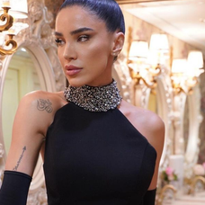 Adelina Pestrițu pozează în Le Chateau la gala I Success Awards 2022 București