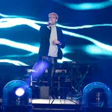 Tudor Chirila canta pe scena Arena Nationala la We Are One