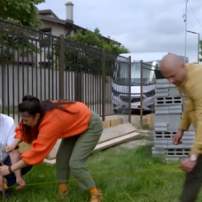 Echipa a rămas în urmă cu șantierul. Una dintre camere a trebuit refăcută „Ce construia azi se dărâma peste noapte” (1)