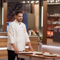 Finala MasterChef România, 16 decembrie 2025. Se dă startul primei degustări. Deși preparatele arată bine, finaliștii nu au făcut cele mai inspirate combinații „Fix ce îmi era frică aia s-a întâm (5)