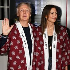 Nancy Shevell, soția lui Paul McCartney, senzația plajei în pandemie la 61 de ani