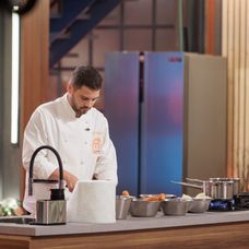 Finala MasterChef România, 16 decembrie 2025. Proba felului principal le-a dat mari bătăi de cap concurenților. Preparatul lui Florentin Drăgoiu le-a atras încă din prima clipă atenția chefilor,  (4)