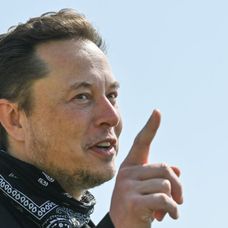 Elon Musk avertisment