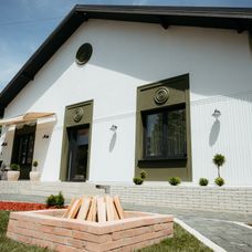 După o noapte albă, arhitecții termină casa începută de Titica. Reacția familiei Răceală, atunci când vede fațada locuinței „Nu mi-am imaginat așa ce