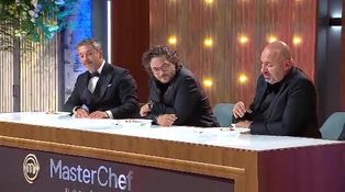 Finala MasterChef România, 16 decembrie 2025. Începe ultima degustare a sezonului. Cosmina Boboc, Florentin Drăgoiu și Ștefan Măchiță, ultima șansă de a-i impresiona pe cei trei chefi: „Nu am înțeles de ce ai folosit chestiile astea care nu sunt comestibi