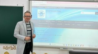 Marius Pintea, directorul anului pentru inovare. A transformat liceul din Teiuș într-un hub cu realitate augmentată și cloud