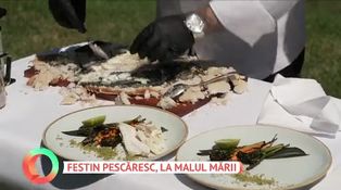 Festin pescăresc, la malul mării