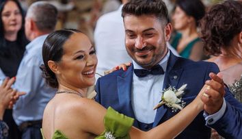 Vlăduța Lupău, apariție diafană la nunta fratelui ei. Cum s-a îmbrăcat graviduța