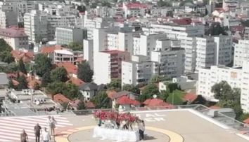 Nicu Bocancea, decor la înălțime, pe heliportul unei clădiri din București