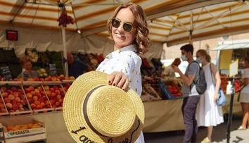Andreea Marin și-a surprins admiratorii cu o ședință foto în cadă: „Ești cea mai frumoasă femeie”