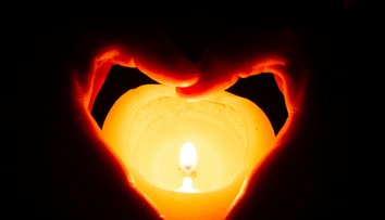 (P)„Dăruiește Lumină” – Tradiția de a face bine continuă, cu sprijinul românilor