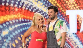 Aproape sase milioane de oameni au stat vineri seara cu ochii pe 