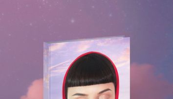 Irina Rimes a lansat cartea-album „COSMOS” în cadrul unui spectacol muzical intim