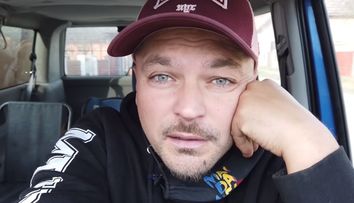 Puya își amenajează casa de la țară cu ajutorul fanilor. „Nu credeam că o să vină așa mulți”