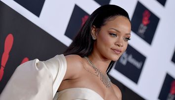 Rihanna și iubitul ei miliardar, surprinși la întâlnire: ”Au stat câteva ore acolo”