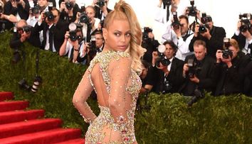 Si-a facut o rochie identica cu cea a lui Beyonce, iar internautii au devenit obsedati de ea. Cum arata creatia 