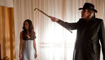 VIDEO Cine o salveaza pe Megan Fox? Trailer pentru drama Passion Play!
