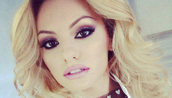 Alexandra Stan arata impecabil in pictoriale, dar stai s-o vezi nemachiata. Look-ul natural al artistei, o surpriza pentru fani