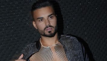 Imaginea cu care Jador a stârnit val de reacții pe Internet. Internauții nu s-au putut abține: „Ceri o femeie în căsătorie și pui...”