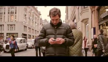 Manifest impotriva vietii irosite pe internet. Clipul devenit viral, cu peste 10 milioane de afisari pe YouTube intr-o saptamana