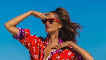 Izabel Goulart a încins nisipul din St. Barts! Imaginile care i-au adus peste 150.000 de like-uri