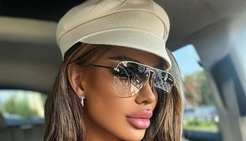 Bianca Drăgușanu și-a făcut o nouă intervenție estetică și le-a arătat fanilor cum arată acum. Fosta prezentatoare a apelat la procedura ”cat eye”