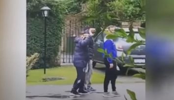 Ultima filmare cu Diego Maradona în viață? Cum l-au surprins vecinii pe stradă
