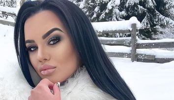 Carmen de la Sălciua, din nou pe locul 1 în trending! Cu ce piesa i-a cucerit pe români