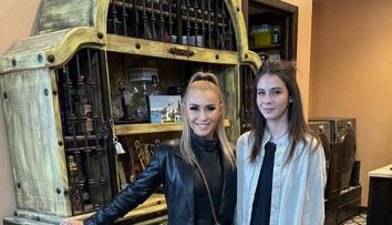 Rebecca, fiica Anamariei Prodan, detalii din culisele vieții personale:„Eu mereu am fost un pic mai diferită decât mama și Sarah”