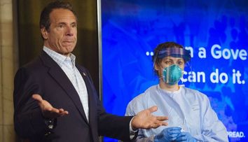 Guvernatorul statului New York și-a făcut testul pentru coronavirus în direct. De ce a fost amuzat
