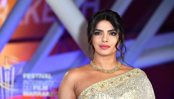 Priyanca Chopra și-a amuzat fanii cu o poză adorabilă a cățelușei sale. Cum a fost surprinsă pe străzile din Londra