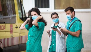 Tot mai mulți pacienți “vindecați” de Covid-19, din nou pozitivi. Ce spun experții: te poți infecta din nou?