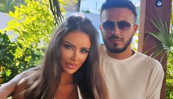 Gabi Bădălău nu a dat-o uitării pe Bianca Drăgușanu, deși este cu iubita rusoaică în vacanță. Blondina a dezvăluit că afaceristul încă îi trimite mesaje: „Îmi spune cât...”