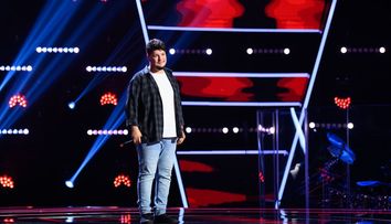 Vocea României 2025, 24 octombrie. Robert Hățăgan a interpretat o celebră piesă rock și l-a cucerit pe Tudor Chirilă: „Ai un timbru foarte mișto”