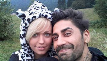 Connect-R a devenit tatic. Sotia lui, Misha, a nascut o fetita perfect sanatoasa. Prima imagine cu cea mica a strans 100.000 de like-uri in timp record