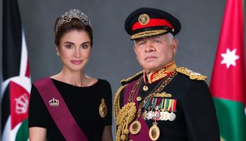 Încă o fetiță în familia regală din Iordania. Regina Rania și-a ținut în brațe nepoata: „Suntem recunoscători și bucuroși să o întâlnim”