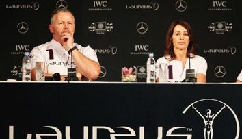 Nadia Comaneci arata impecabil la 52 de ani. Fosta sportiva a stralucit la un eveniment din Kuala Lumpur, la bratul lui Ilie Nastase