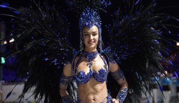 Irina Shayk, apariție spectaculoasă la Carnavalul de la Rio! Înainte de a dansa pe celebrul Sambadrom, supermodelul a pozat nud: „Chiar e cea mai frumoasă femeie de pe planetă!”