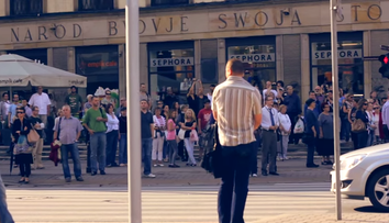 Orasul in care totul se opreste in loc timp de un minut in fiecare an. Motivul este extraordinar VIDEO