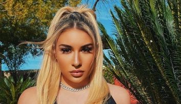 Fiica Anamariei Prodan impresionează în costum de baie. Unde și-a făcut piercing Sarah