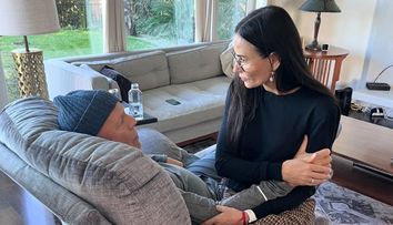 Bruce Willis a împlinit 69 de ani. Fosta soție, Demi Moore, a postat imagini înduioșătoare cu actorul bolnav de demență