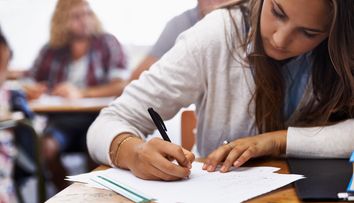Evaluare Națională 2026. Proba la Limba și literatura română s-a încheiat. Ce subiecte au primit elevii