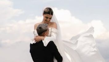 Este căsătorită cu unul dintre cei mai doriți fotbaliști din România, are doi copii, iar acum a făcut marele anunț. Familia influenceriței se mărește!