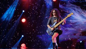 Românii au talent 2025, 21 februarie. Gloria Onisie, eleva de 14 ani care a oferit o interpretarea uimitoare la chitară bass. Smiley: „Nu mă așteptam la asta niciodată”