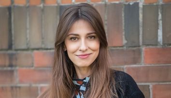 Dana Rogoz: “Teoretic, eu am ieșit din izolare. Practic, stau încă în casă”