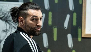 Smiley lansează „Până la tine”, o piesă despre începutul vieții în trei