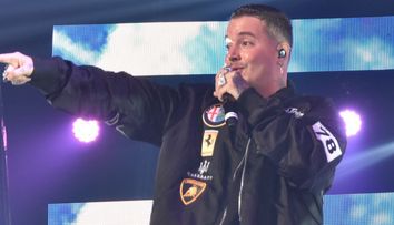 J Balvin: 