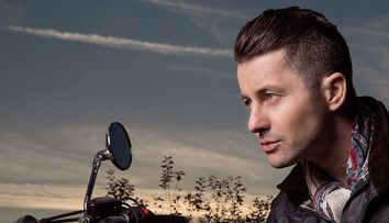 VIDEO Adi Sînă reface Akcent și pleacă în Statele Unite