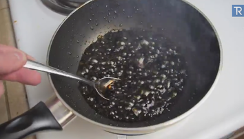 Experimentul pe care nu trebuie sa-l faci niciodata! Ce se intampla daca fierbi un iPhone 6 in Coca Cola! VIDEO